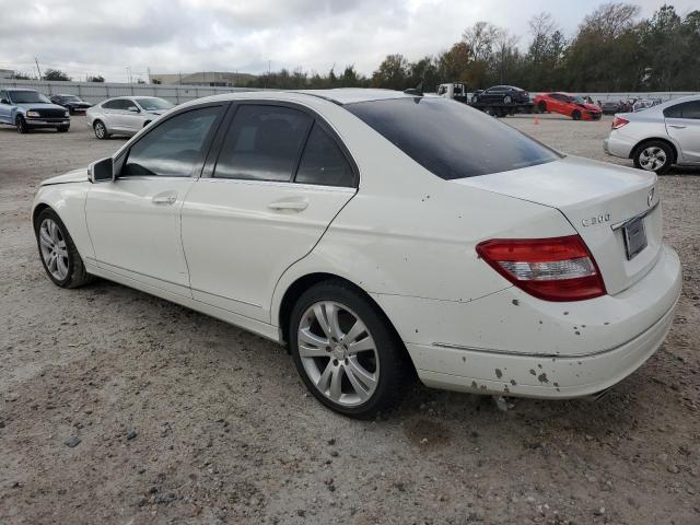 WDDGF5EB2AF454842 - 2010 MERCEDES-BENZ C 300 WHITE photo 2