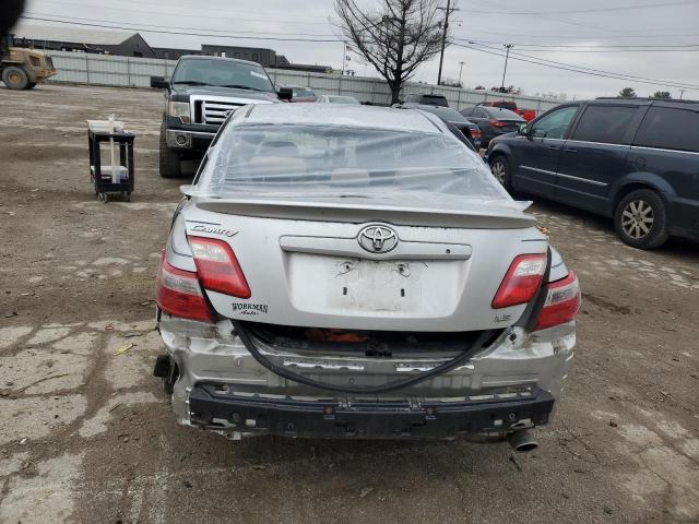 4T1BK46K28U572917 - 2008 TOYOTA CAMRY LE SILVER photo 6