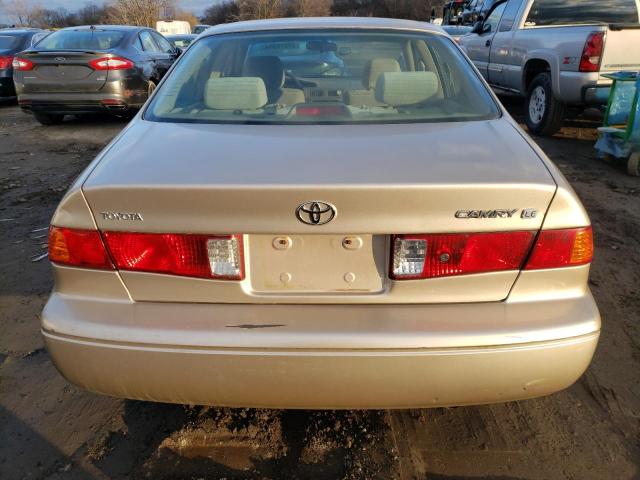 JT2BG22K710548070 - 2001 TOYOTA CAMRY CE GOLD photo 6