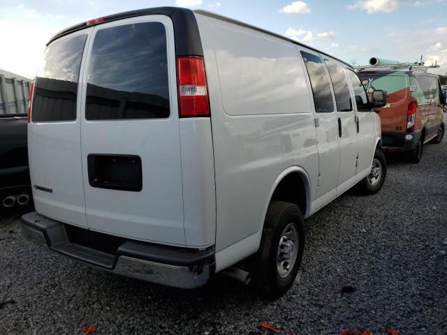 1GCWGAFP3N1237700 - 2022 CHEVROLET EXPRESS G2 WHITE photo 3