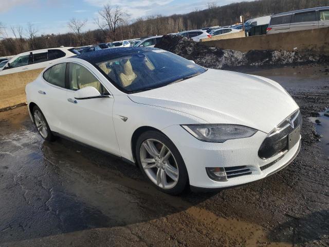 5YJSA1H25FFP69377 - 2015 TESLA MODEL S 85D WHITE photo 4