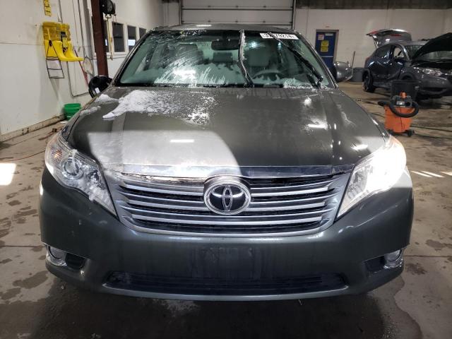 4T1BK3DBXBU428942 - 2011 TOYOTA AVALON BASE GRAY photo 5