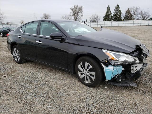 1N4BL4BV1MN416198 - 2021 NISSAN ALTIMA S BLACK photo 4