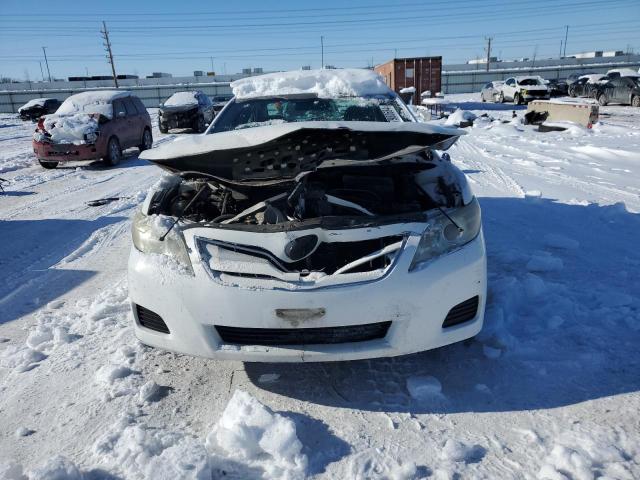 4T1BF3EK0AU512639 - 2010 TOYOTA CAMRY BASE WHITE photo 5