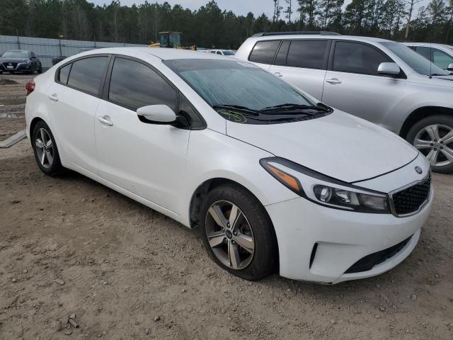 3KPFL4A77JE173821 - 2018 KIA FORTE LX WHITE photo 4