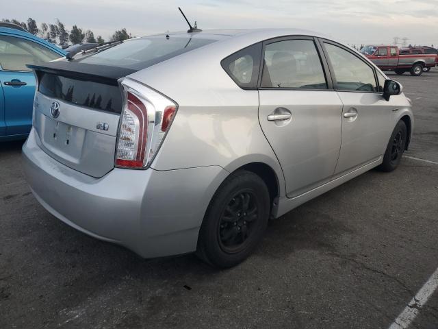 JTDKN3DUXD5551439 - 2013 TOYOTA PRIUS SILVER photo 3