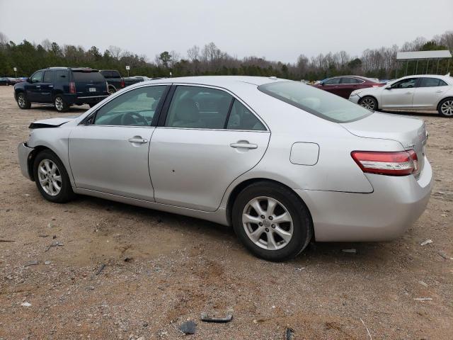 4T1BF3EK4BU690670 - 2011 TOYOTA CAMRY BASE SILVER photo 2