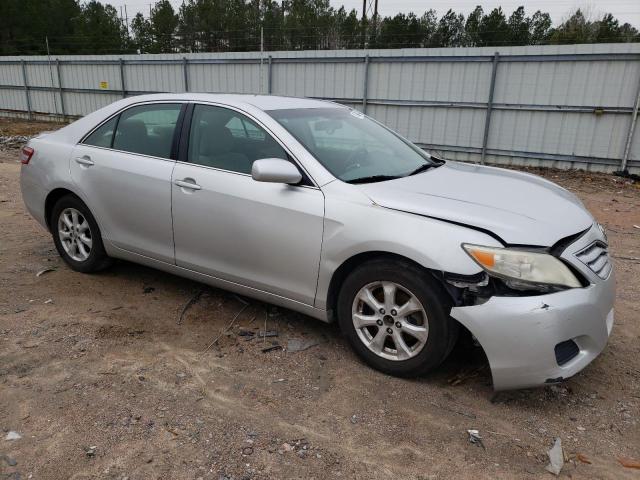 4T1BF3EK4BU690670 - 2011 TOYOTA CAMRY BASE SILVER photo 4