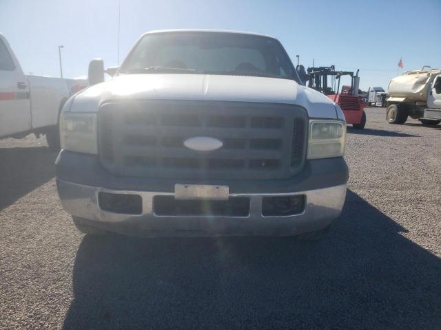 1FTSF20P26EC73680 - 2006 FORD F250 SUPER DUTY WHITE photo 5