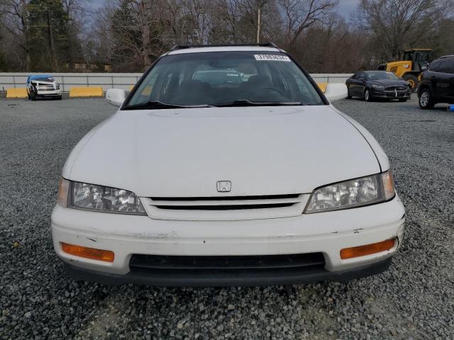 1HGCE1825SA000360 - 1995 HONDA ACCORD LX WHITE photo 5