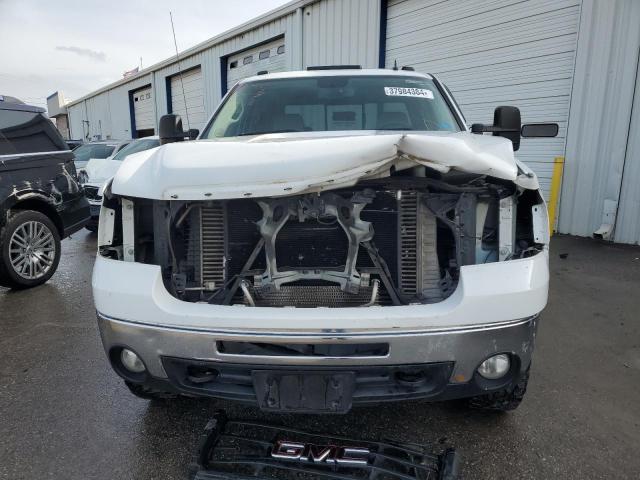 1GTHK23648F206388 - 2008 GMC SIERRA K2500 HEAVY DUTY WHITE photo 5