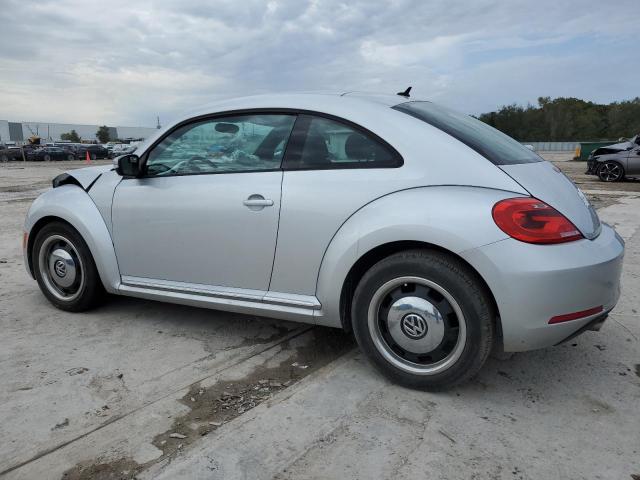 3VWJP7AT8CM601477 - 2012 VOLKSWAGEN BEETLE SILVER photo 2