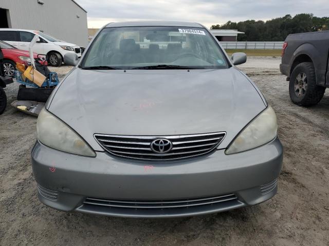 4T1BE32K45U533586 - 2005 TOYOTA CAMRY LE SILVER photo 5