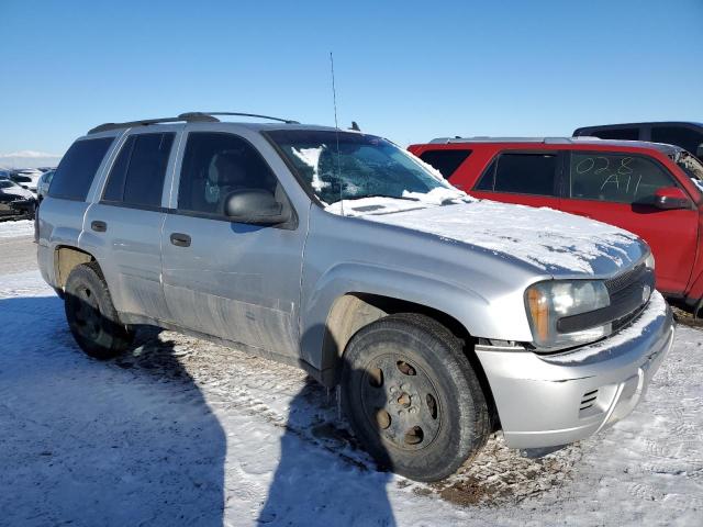 1GNDT13S562218502 - 2006 CHEVROLET TRAILBLAZE LS SILVER photo 4