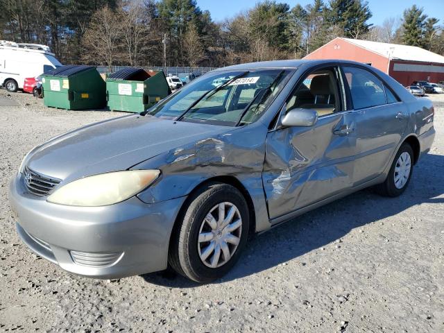 4T1BE32KX5U990774 - 2005 TOYOTA CAMRY LE SILVER photo 1