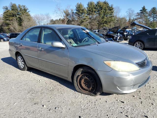 4T1BE32KX5U990774 - 2005 TOYOTA CAMRY LE SILVER photo 4