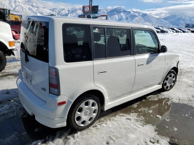 JTLKT334054025226 - 2005 TOYOTA SCION XB WHITE photo 3