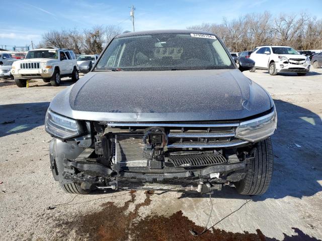 3VV3B7AX4PM056365 - 2023 VOLKSWAGEN TIGUAN SE GRAY photo 5