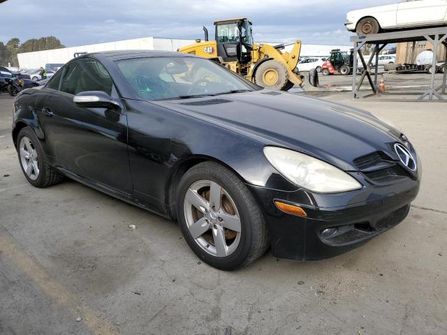 WDBWK54F66F118896 - 2006 MERCEDES-BENZ SLK 280 BLACK photo 4