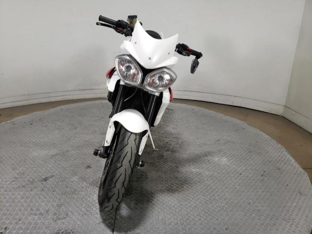 SMTL03NEXDT577904 - 2013 TRIUMPH MOTORCYCLE STREET TRI R WHITE photo 2