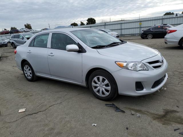 2T1BU4EE9DC088292 - 2013 TOYOTA COROLLA BASE SILVER photo 4