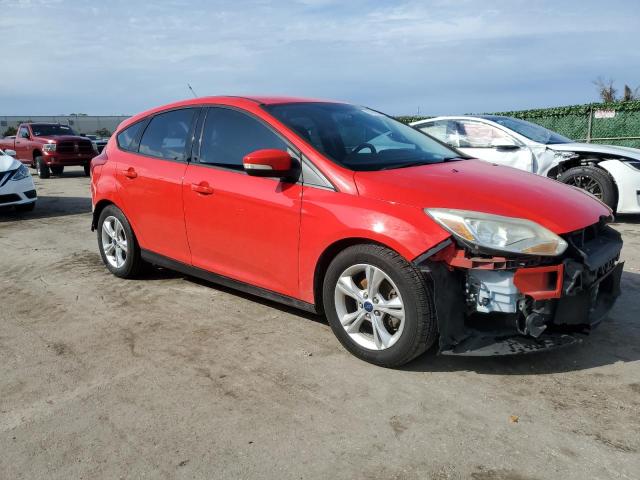 1FADP3K25EL313408 - 2014 FORD FOCUS SE RED photo 4