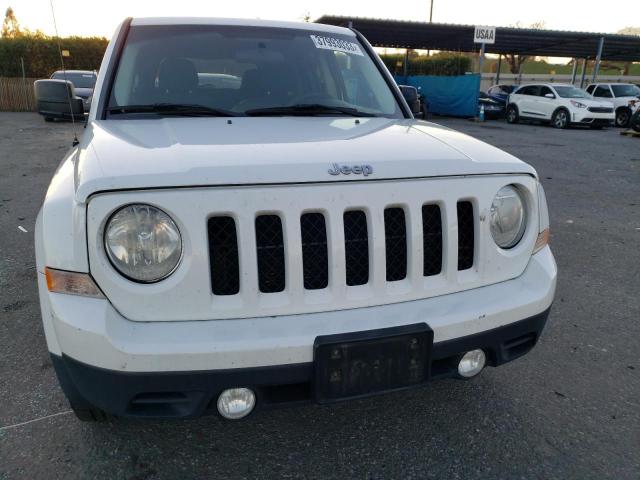 1C4NJPBB7ED722172 - 2014 JEEP PATRIOT SPORT WHITE photo 5