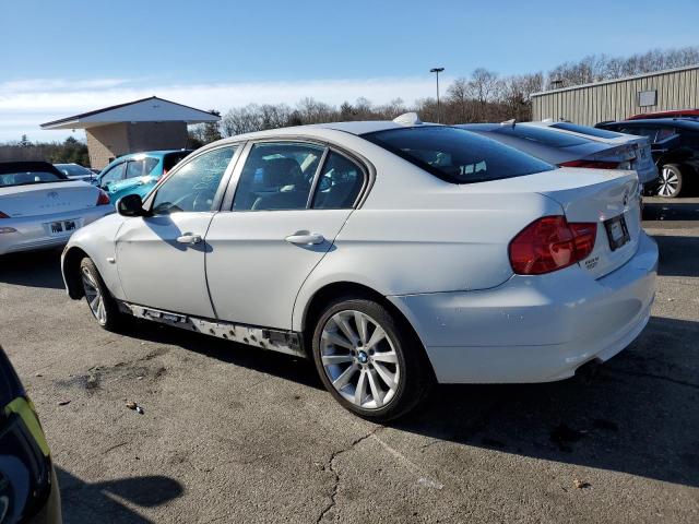 WBAPK5G53BNN79933 - 2011 BMW 328 XI SULEV WHITE photo 2