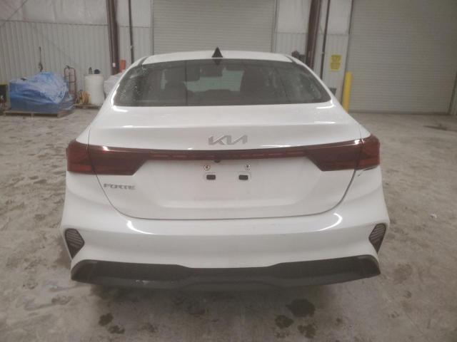 3KPF24AD7PE616129 - 2023 KIA FORTE LX WHITE photo 6