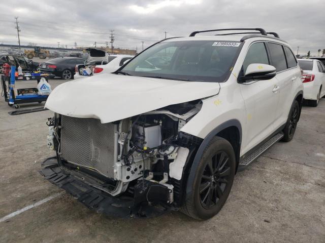 5TDKZRFH5KS564033 - 2019 TOYOTA HIGHLANDER SE WHITE photo 1