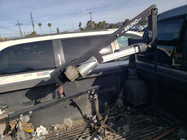 5TBRT34163S372598 - 2003 TOYOTA TUNDRA ACCESS CAB SR5 SILVER photo 12