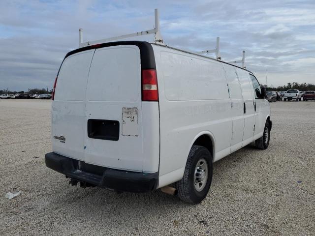 1GCZGHFG0G1284854 - 2016 CHEVROLET EXPRESS G3 WHITE photo 3