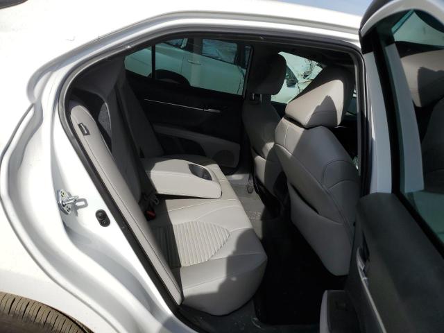 4T1T11AK8PU827534 - 2023 TOYOTA CAMRY SE NIGHT SHADE WHITE photo 10