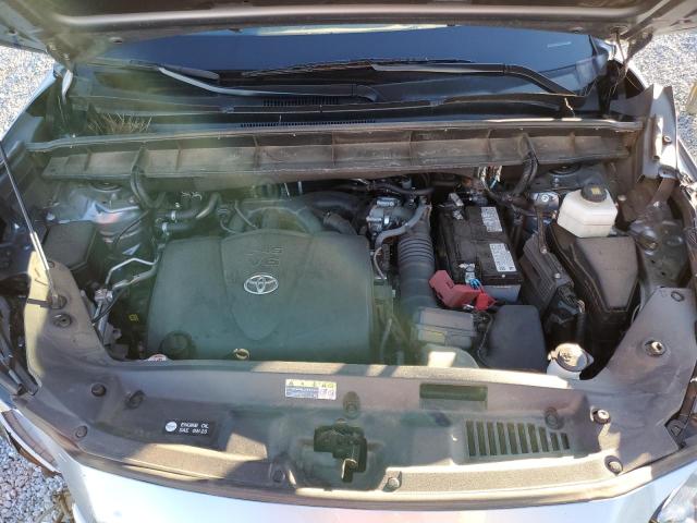 5TDGZRAH1MS056559 - 2021 TOYOTA HIGHLANDER XLE SILVER photo 12