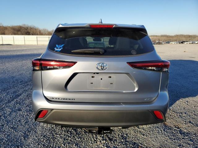 5TDGZRAH1MS056559 - 2021 TOYOTA HIGHLANDER XLE SILVER photo 6