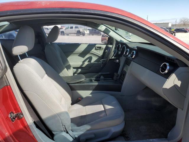 1ZVFT80N255109742 - 2005 FORD MUSTANG RED photo 7