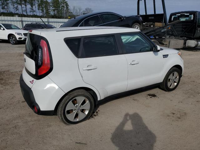 KNDJN2A26G7314576 - 2016 KIA SOUL WHITE photo 3