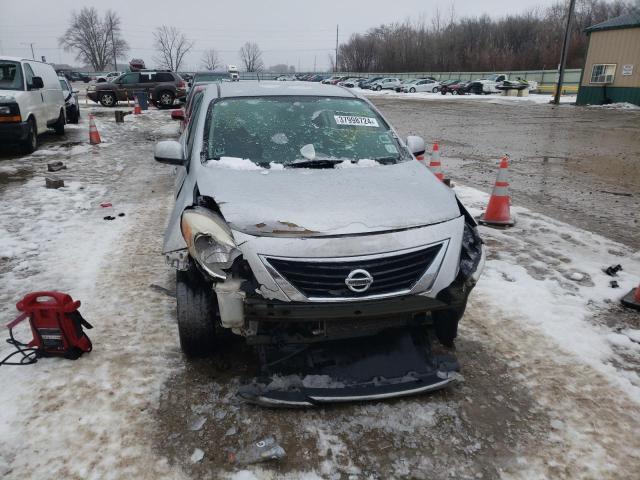 3N1CN7AP0CL895096 - 2012 NISSAN VERSA S SILVER photo 5