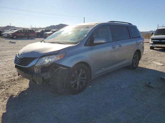 2011 TOYOTA SIENNA LE, 