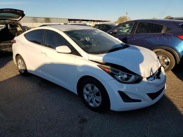 5NPDH4AE8GH667536 - 2016 HYUNDAI ELANTRA SE WHITE photo 4