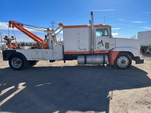 1FUYDCXB1PP480415 - 1993 FREIGHTLINER CONVENTION FLD120 TWO TONE photo 4