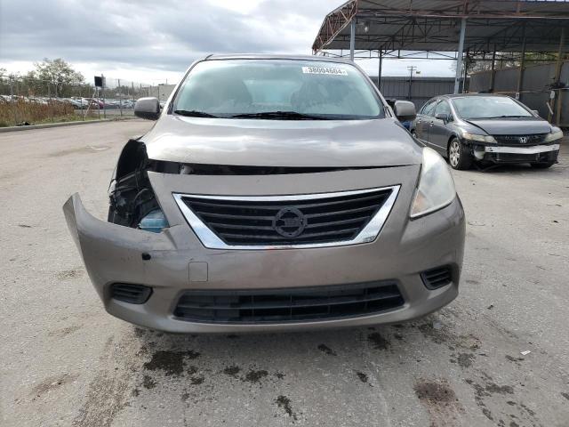 3N1CN7AP7EK456163 - 2014 NISSAN VERSA S GRAY photo 5