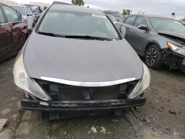 5NPEB4AC2BH218043 - 2011 HYUNDAI SONATA GLS GRAY photo 5