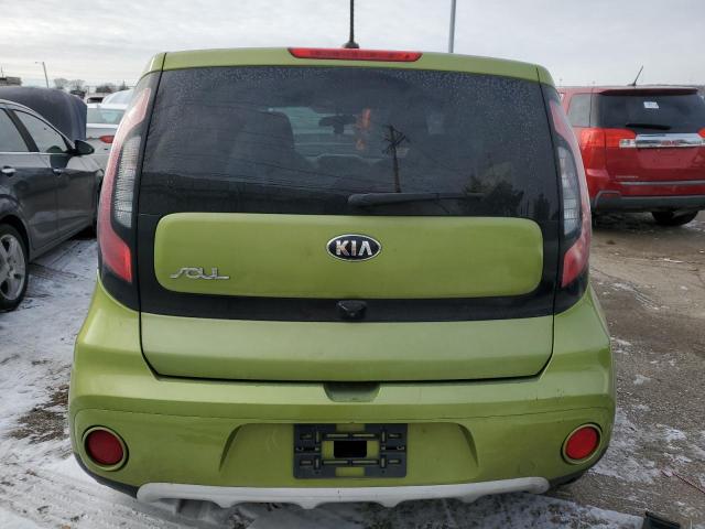 KNDJP3A51J7898404 - 2018 KIA SOUL + GREEN photo 6