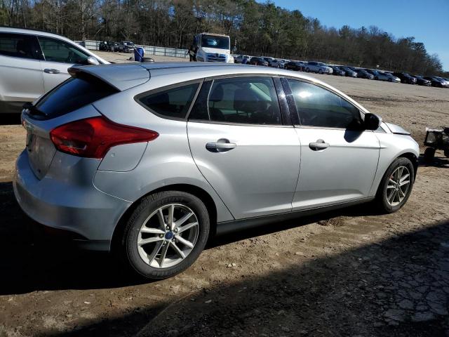 1FADP3K24JL329500 - 2018 FORD FOCUS SE SILVER photo 3