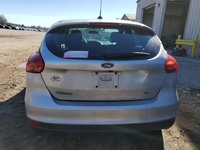 1FADP3K24JL329500 - 2018 FORD FOCUS SE SILVER photo 6