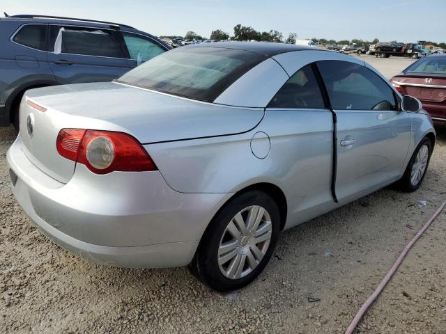 WVWBA71F57V005788 - 2007 VOLKSWAGEN EOS 2.0T SILVER photo 3