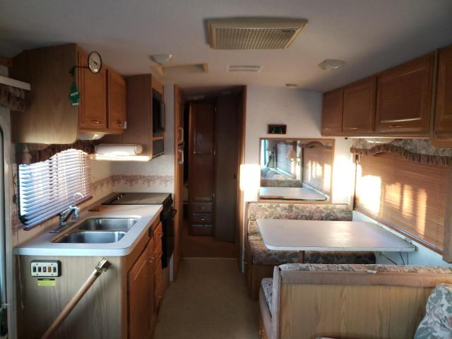 1GBLP37J4W3301116 - 1998 BNDR MOTORHOME TWO TONE photo 6