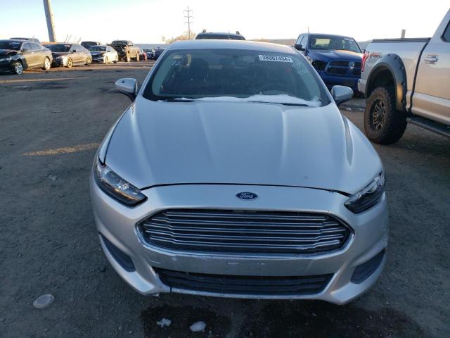 3FA6P0H7XGR392346 - 2016 FORD FUSION SE SILVER photo 5