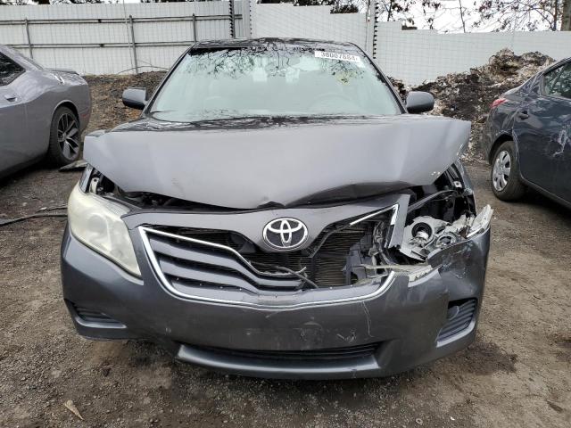 4T4BF3EK0BR107761 - 2011 TOYOTA CAMRY BASE GRAY photo 5